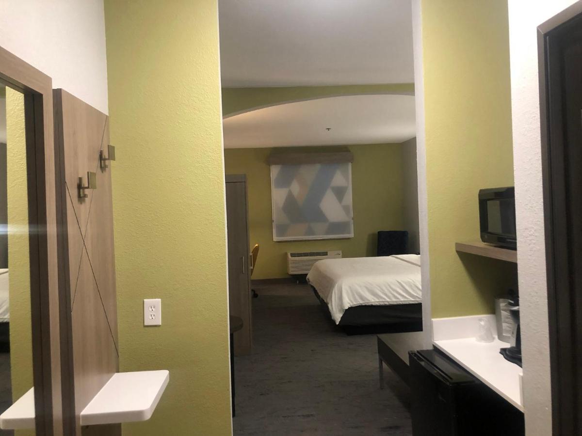 Holiday Inn Express Hotel & Suites Woodward Hwy 270 By Ihg Zewnętrze zdjęcie