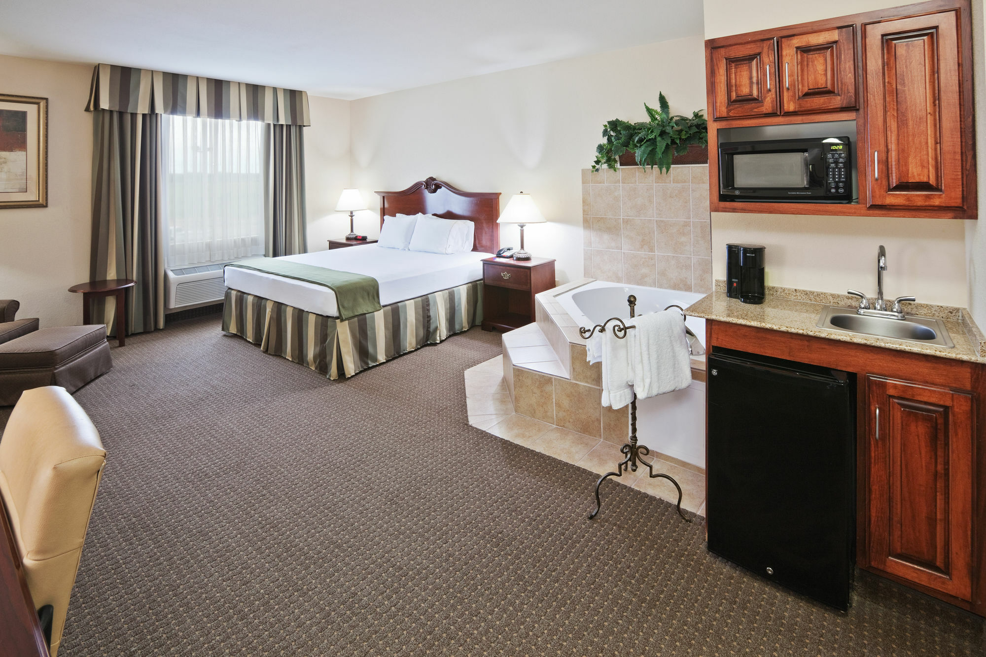 Holiday Inn Express Hotel & Suites Woodward Hwy 270 By Ihg Zewnętrze zdjęcie